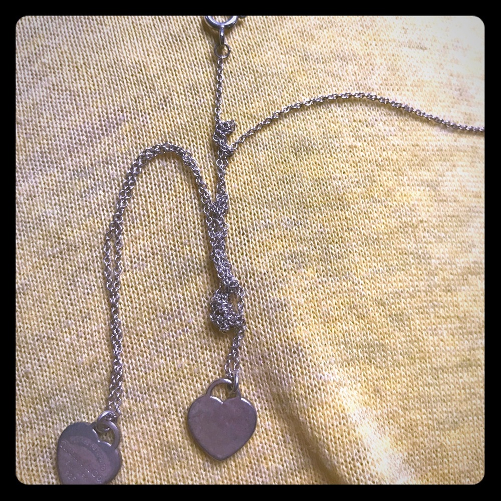 Tiffany and co necklace tangled up needs a clean